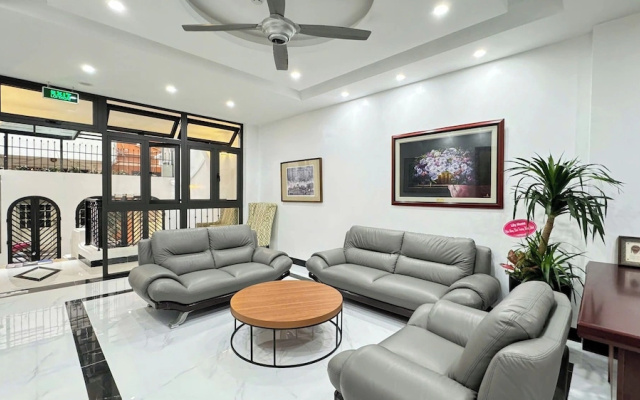 Confetti Apartment
