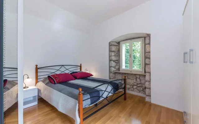 Nice Apartment in Bakar With Wifi and 1 Bedrooms