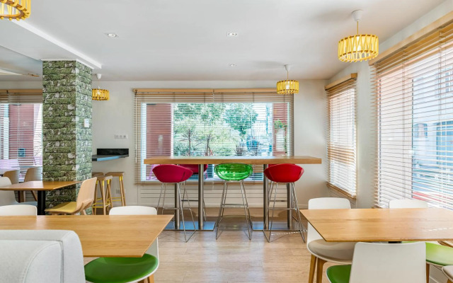 ibis Styles Annecy Gare Centre