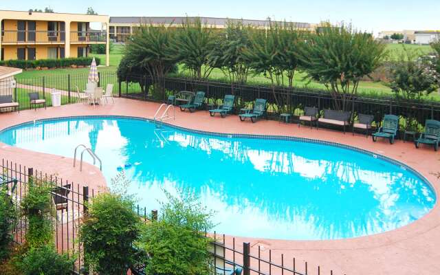 Quality Inn Blytheville I-55