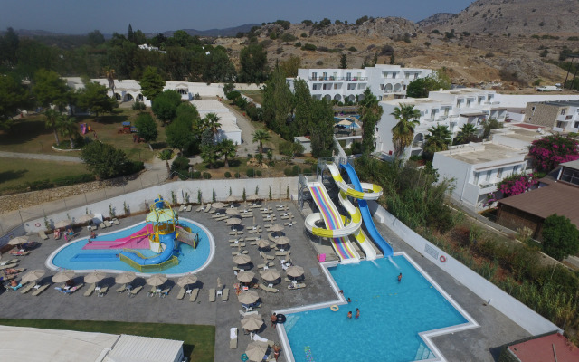 Aiora Aqua Resort