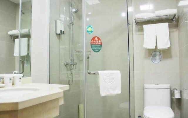 Greentree Inn Suzhou Taicang Baolong Square Express Hotel