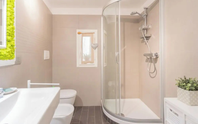 The Green Nest by Lake Como by Rent all Como
