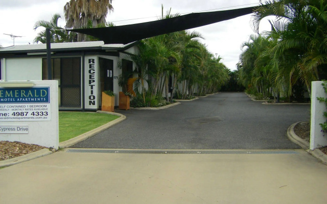 Emerald Motel Apartments