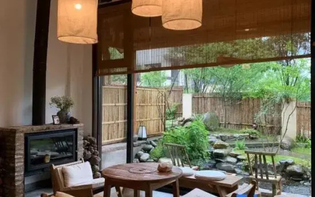 Yichun Wentang Yuhou Hot Spring Homestay