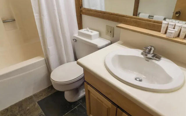 4025 Ski Trails