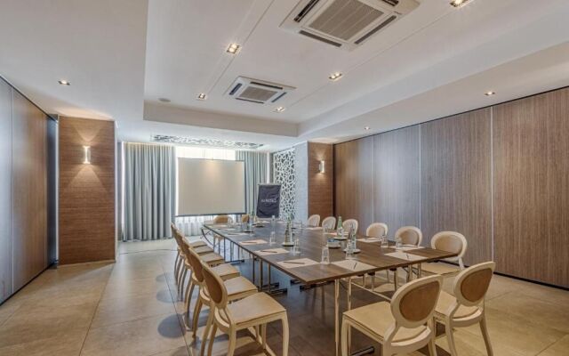 AX ODYCY Hotel