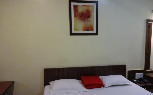 OYO Rooms Sealdah Near Entally Market