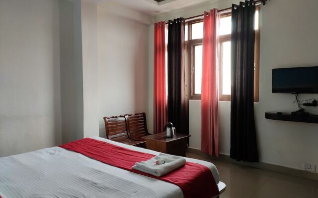 OYO 14420 Hotel Green Woods