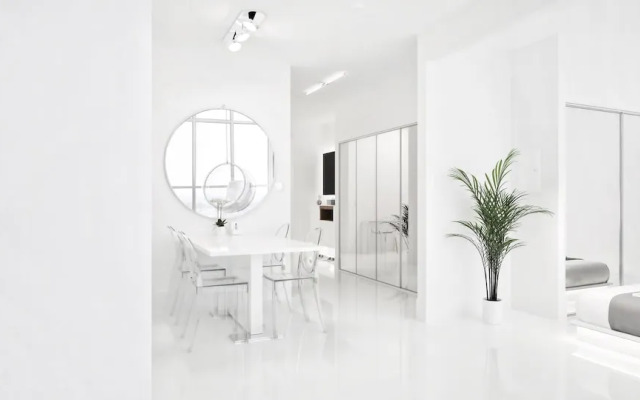 Penthouse 7: Smart Luxury Tower w Panoramic View