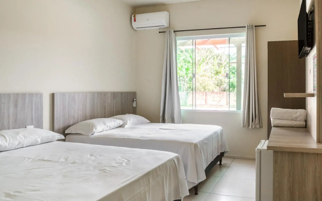 OYO Pousada 4 Estações