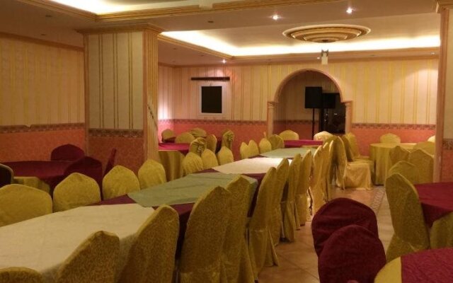 Al Mahmal Palestin Hotel