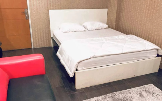 RedLiving Apartemen Cibubur Village Raja Property Tower D – Guest Rooms – Jakarta