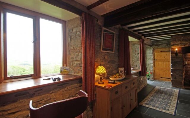 Holiday Home Uwch y Foel