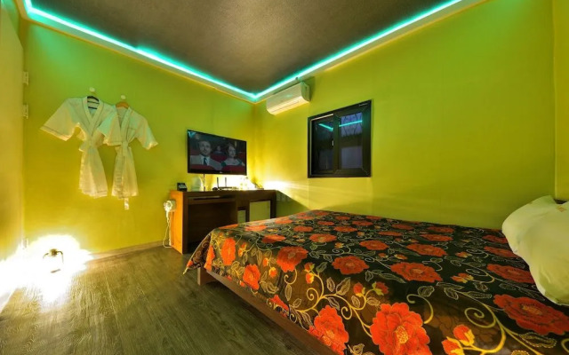 SS Motel