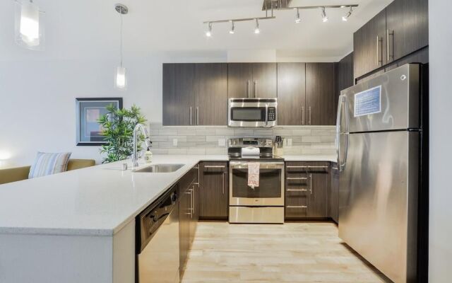 Pike's Place Lux Suites by Barsala
