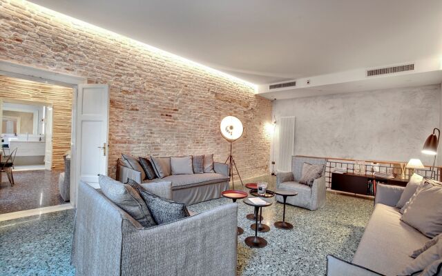 Stunning Modern Apartment in the Heart of Venice