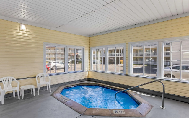 Quality Inn Lakefront