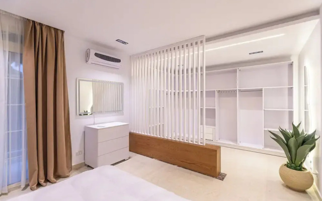 Host Prime Paradise Villa At Rehab City