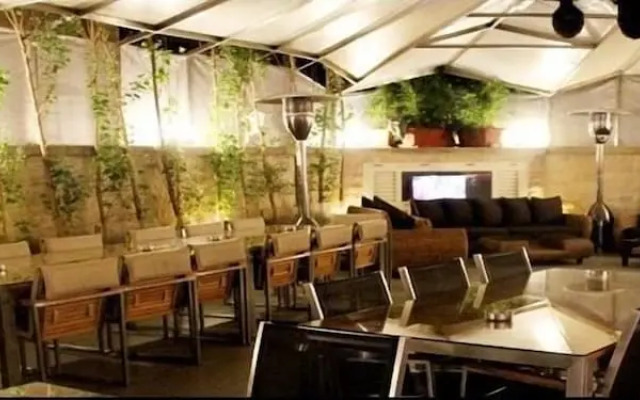Hayali Suites