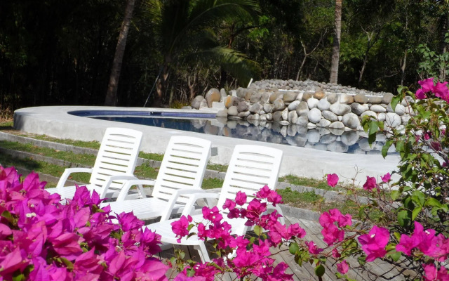 Puerto Barillas Marina & Lodge