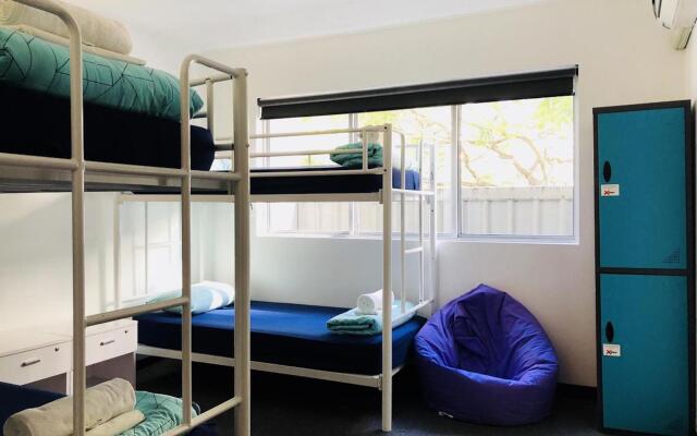 Base Backpackers Brisbane Uptown - Hostel