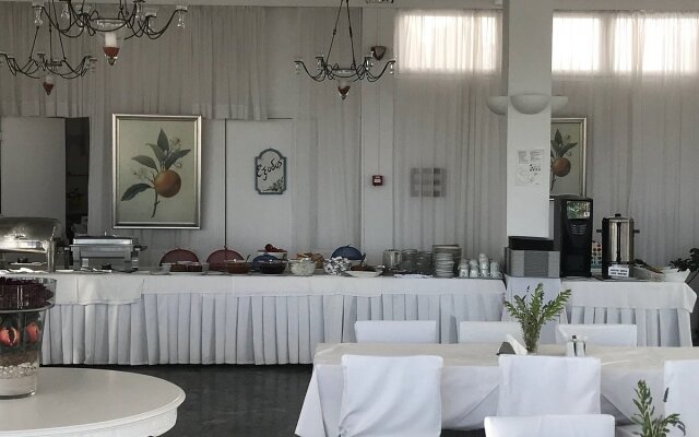 Paradise Art Hotel