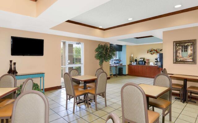 Microtel Inn & Suites by Wyndham Starkville