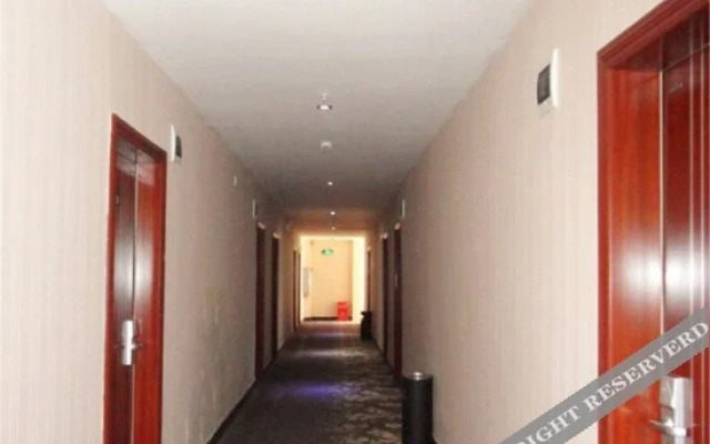Set Chain Hotel