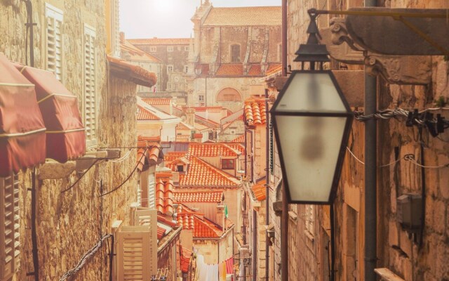 Centraly Located Charming Apartment