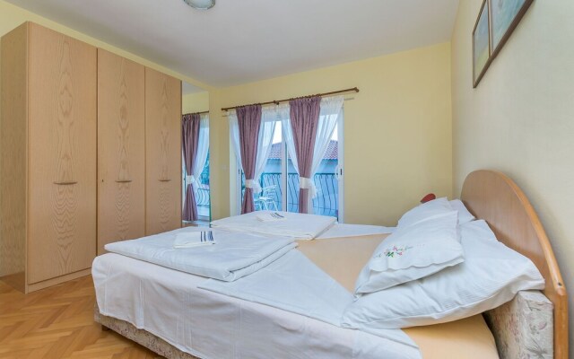 Apartments Mara