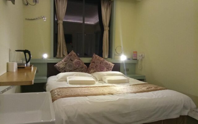 Guilin Jiuzaipangbian Boutique Inn