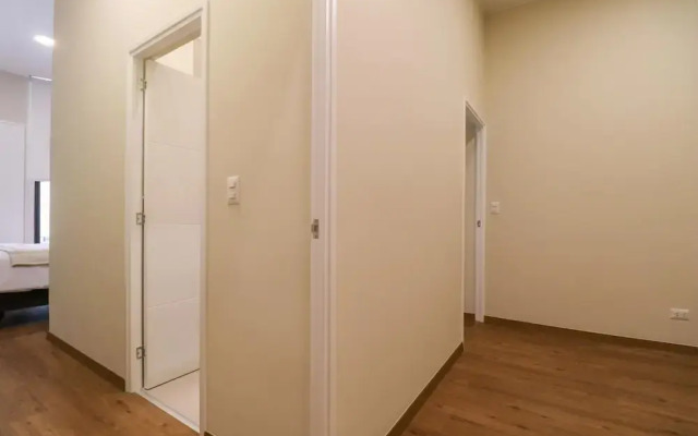 w Beautiful 2BR w Terrace Near Kennedy Park