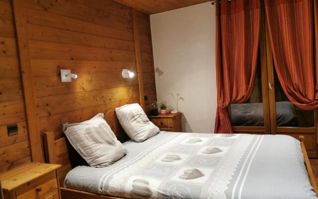 Chalet jacuzzi, sauna proche Courchevel 8/10 pers