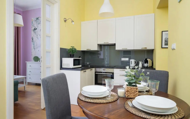 Cozy Apartment in the Center by Renters