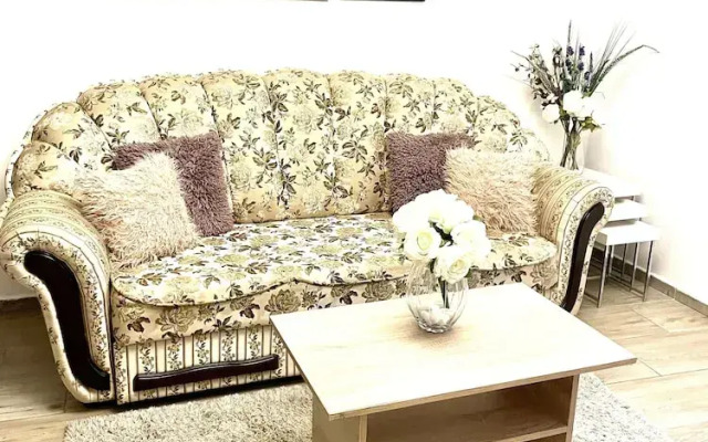 Baroq Central City Apartment