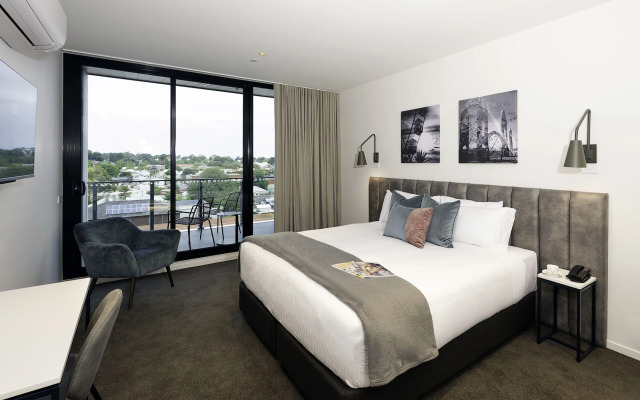 Oaks R Suites Geelong