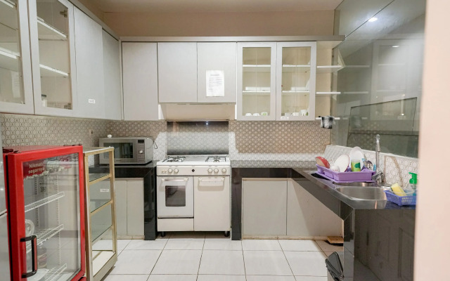RedDoorz Premium near RS Pondok Indah