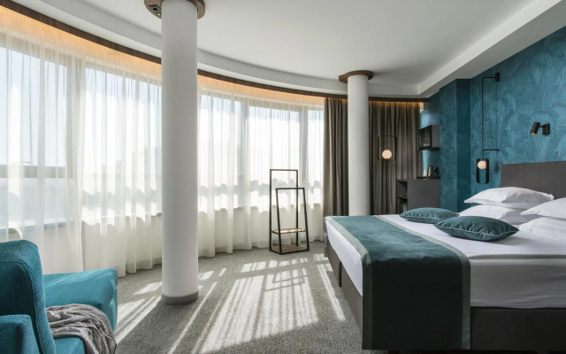 Rosslyn Central Park Hotel