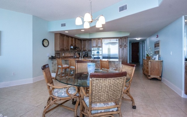 Crb1113 3 Bedroom Condo