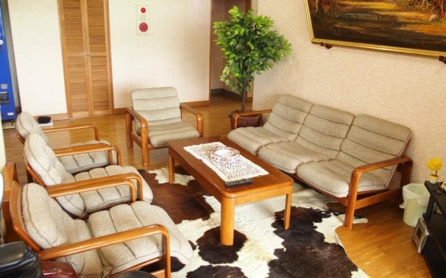 Guesthouse Moegi – Hotel Rooms – Yamanakako