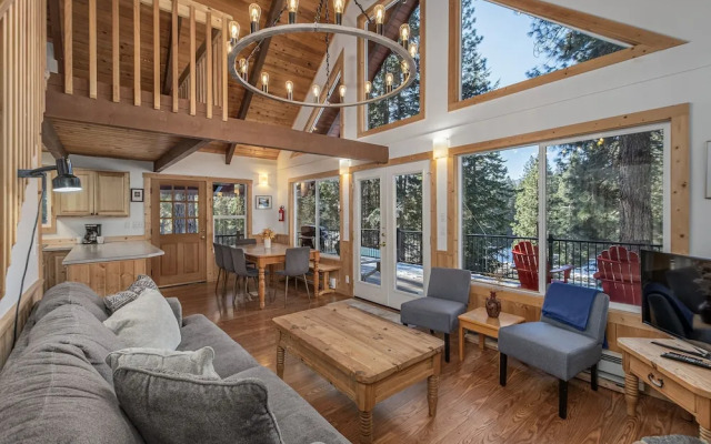 Riverhouse 3 Bedroom Home