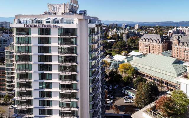 DoubleTree by Hilton Hotel & Suites Victoria