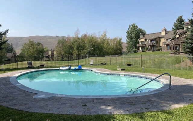 Teleidoscope Retreat