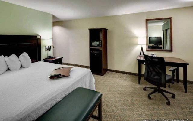 Hampton Inn & Suites Dallas-Arlington-South