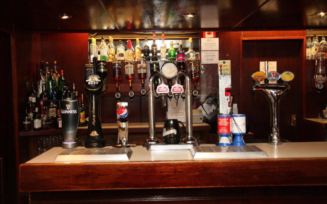 Abbotsford Hotel