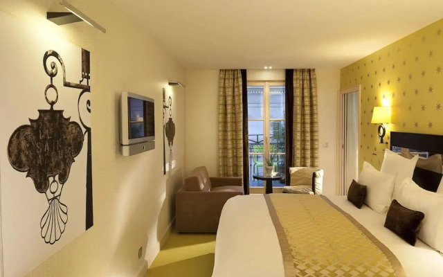 Hotel Le Petit Paris