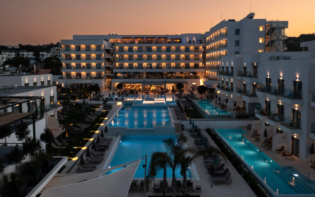 Atlantica Aqua Blue Hotel