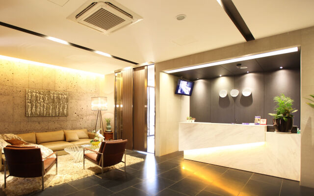 Vine Hotel