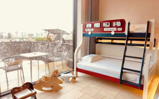 QING Luxury Campground Hotel